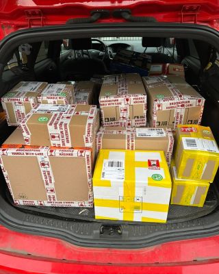 🚚💨 Neděle, neneděle – naše auto dnes veze plný kufr modelů! 📦 Děláme maximum, aby se vaše objednané kousky dostaly co...