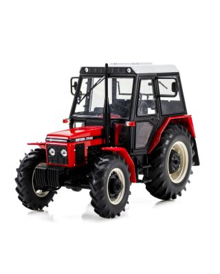 🚜 Tři modely Zetor 1:32 právě skladem! Máme skladem 3 parádní modely Zetor v měřítku 1:32 od Universal Hobbies 😍 Potěší...